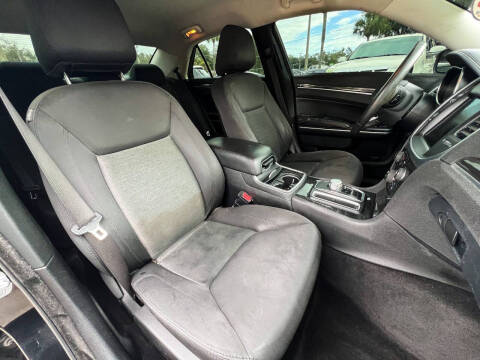 2018 Chrysler 300 Touring