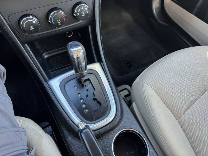 2013 Dodge Avenger SE V6