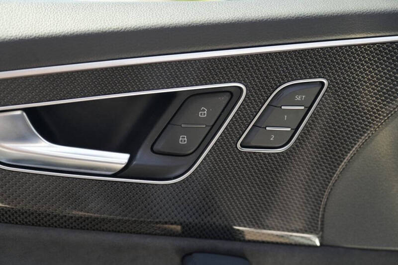 2022 Audi SQ7 4.0T quattro Premium Plus