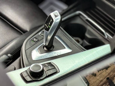 2016 BMW 3 Series 320i