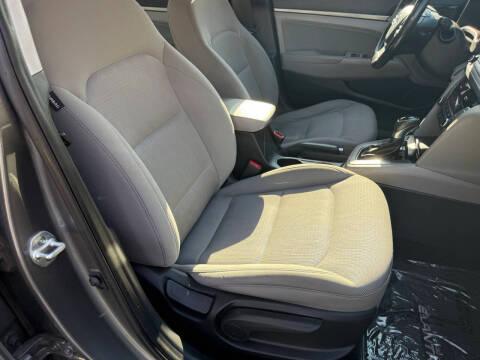 2018 Hyundai Elantra