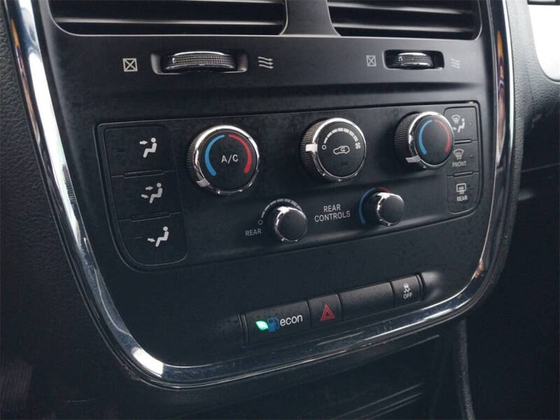 2015 Dodge Grand Caravan SE