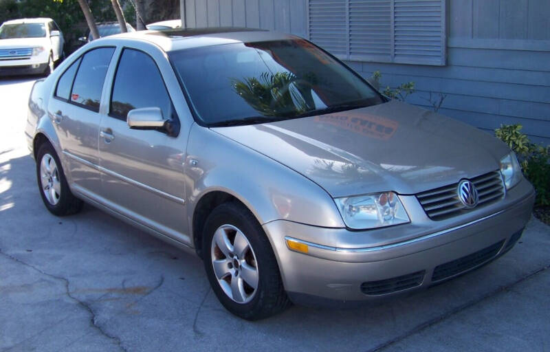 2005 Volkswagen Jetta GLS photo 2