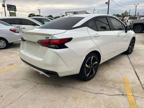 2025 Nissan Versa SR