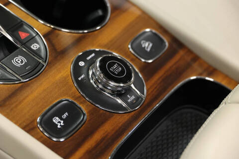 2020 Bentley Bentayga Hybrid