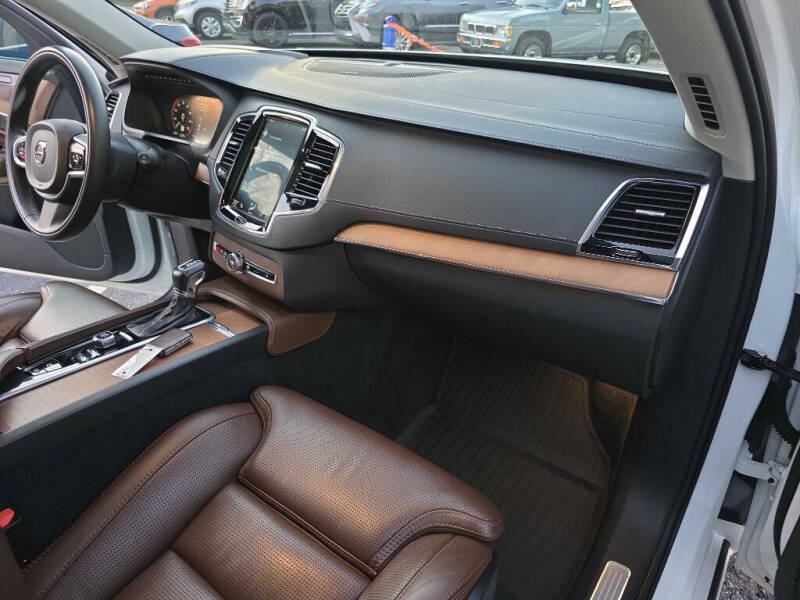 2019 Volvo XC90 T6 Inscription