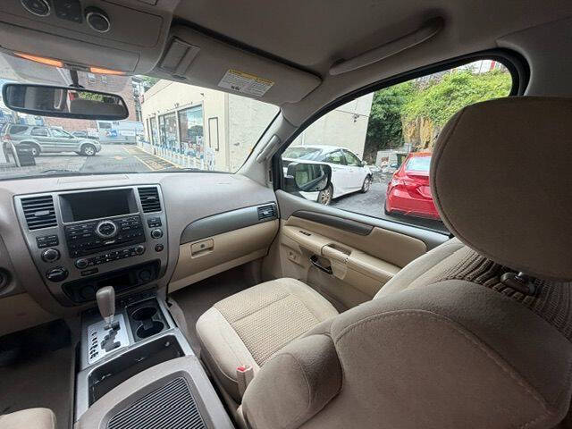 2013 Nissan Armada SV