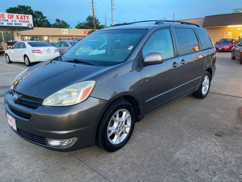 2004 Toyota Sienna for sale at Houston Auto Gallery in Katy TX