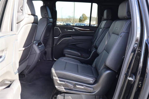 2024 Cadillac Escalade ESV Luxury