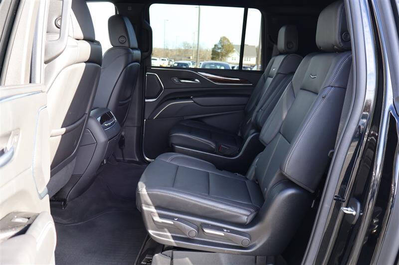 2024 Cadillac Escalade ESV Luxury