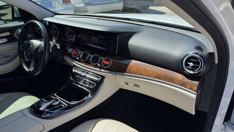 2017 Mercedes-Benz E-Class E 300 4MATIC