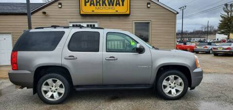 2009 GMC Yukon for sale at Parkway Motors in Springfield IL