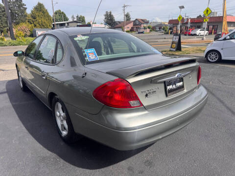 2001 Ford Taurus SE