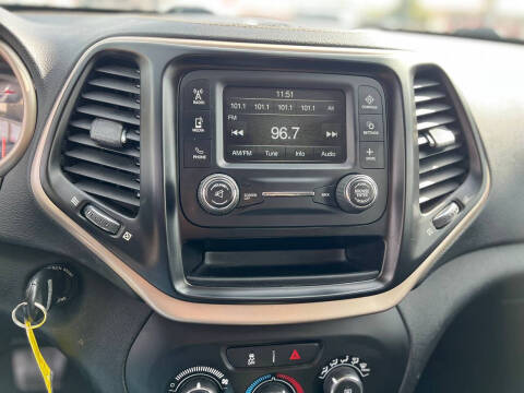 2016 Jeep Cherokee Sport