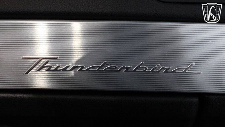 2004 Ford Thunderbird Deluxe