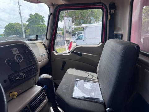 2007 Mack CV713
