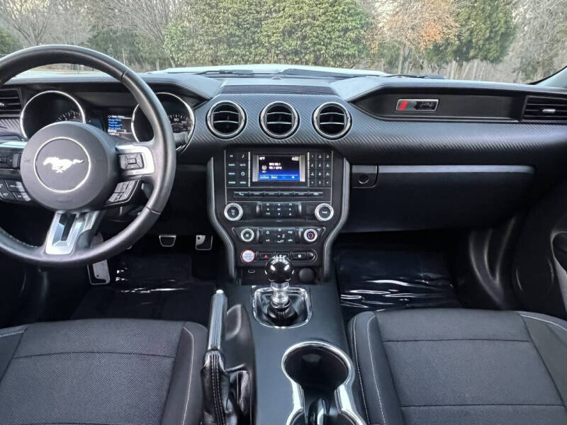 2015 Ford Mustang V6