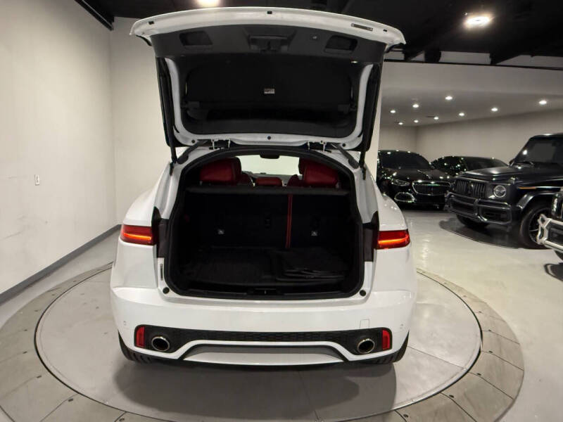 2019 Jaguar E-PACE P300 R-Dynamic SE