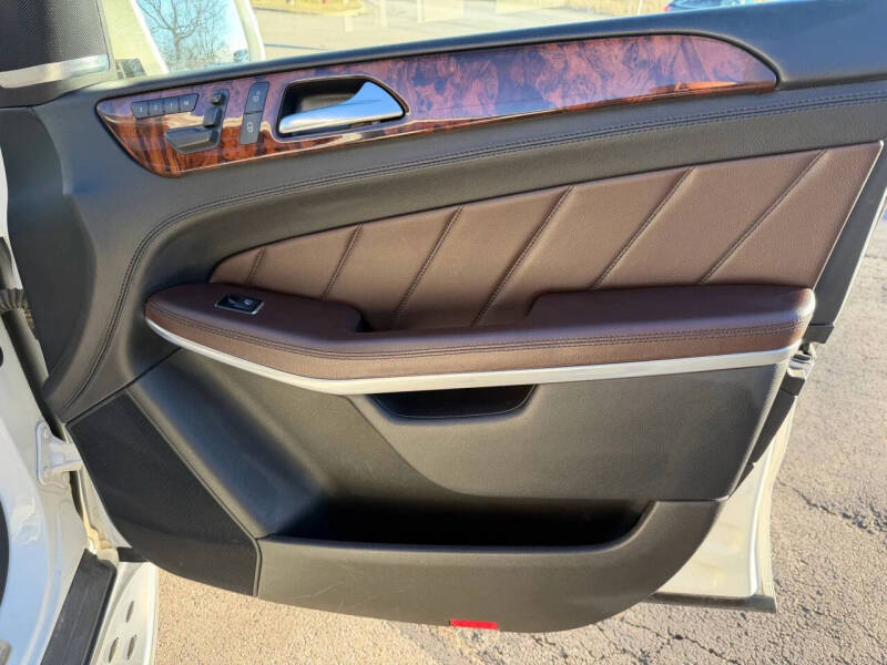 2014 Mercedes-Benz GL-Class GL 550 4MATIC