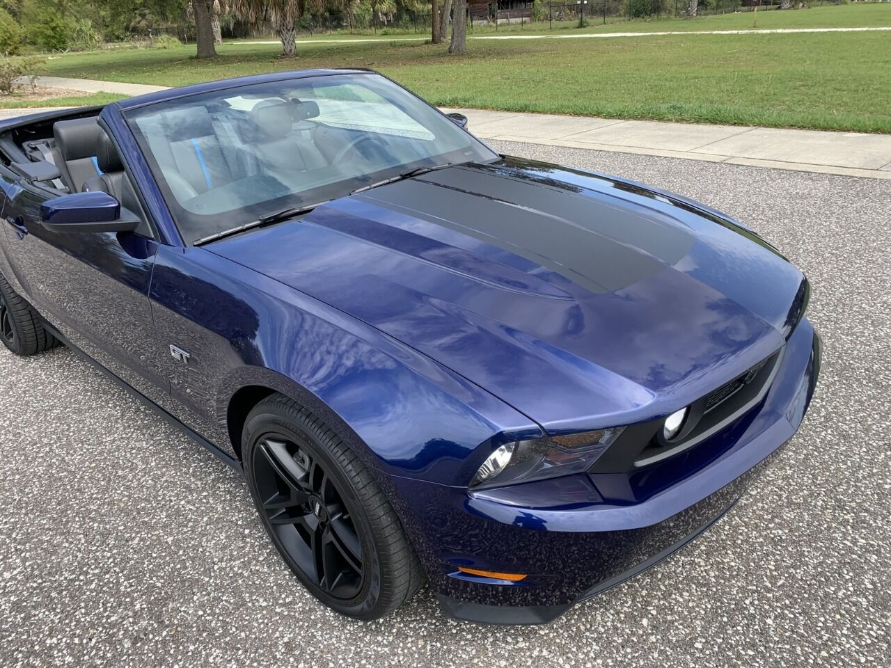 2010 Ford Mustang 12