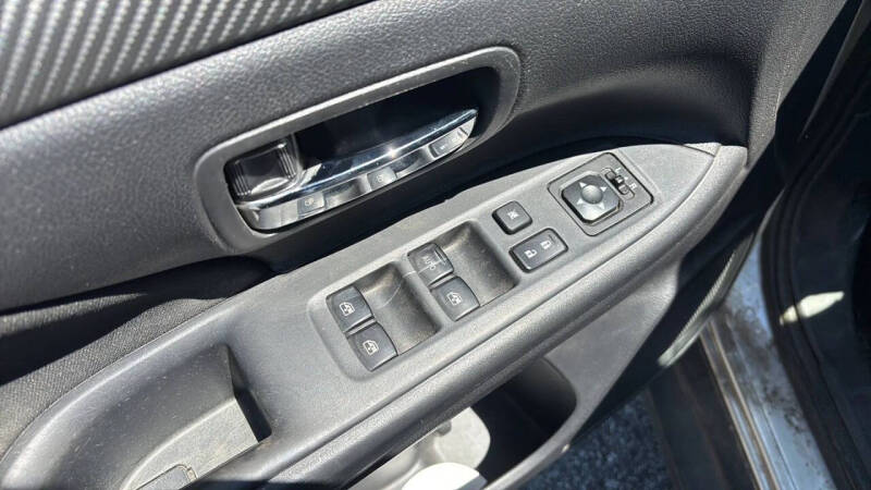 2018 Mitsubishi Outlander ES