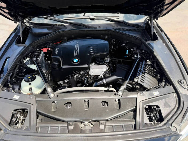 2016 BMW 5 Series 528i