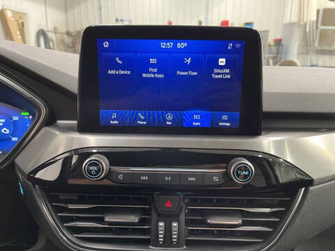 2021 Ford Escape Hybrid Titanium