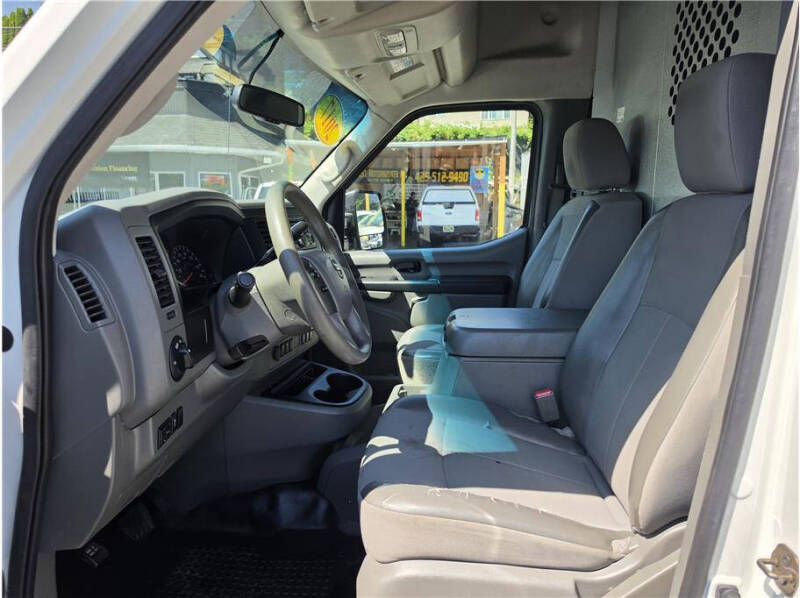 2017 Nissan NV