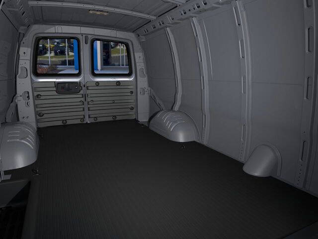 2025 Chevrolet Express 2500