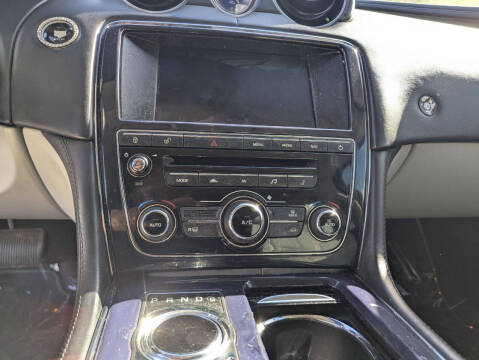 2012 Jaguar XJ