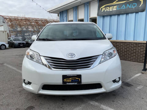 2015 Toyota Sienna XLE Premium 8-Passenger