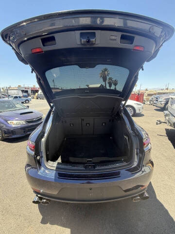 2020 Porsche Macan