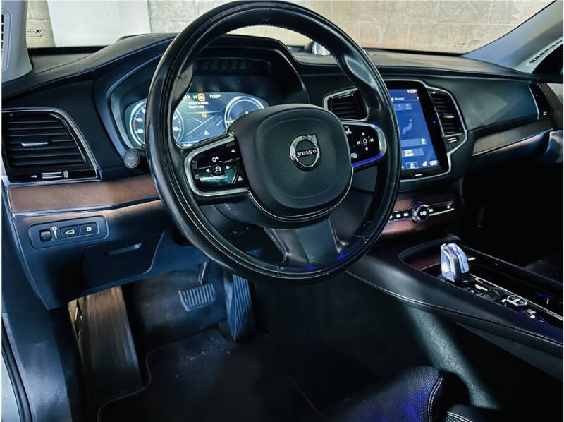 2016 Volvo XC90 T8 eAWD Inscription