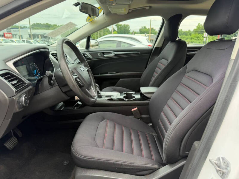 2015 Ford Fusion SE