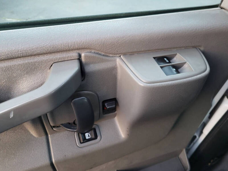 2017 Chevrolet Express 2500