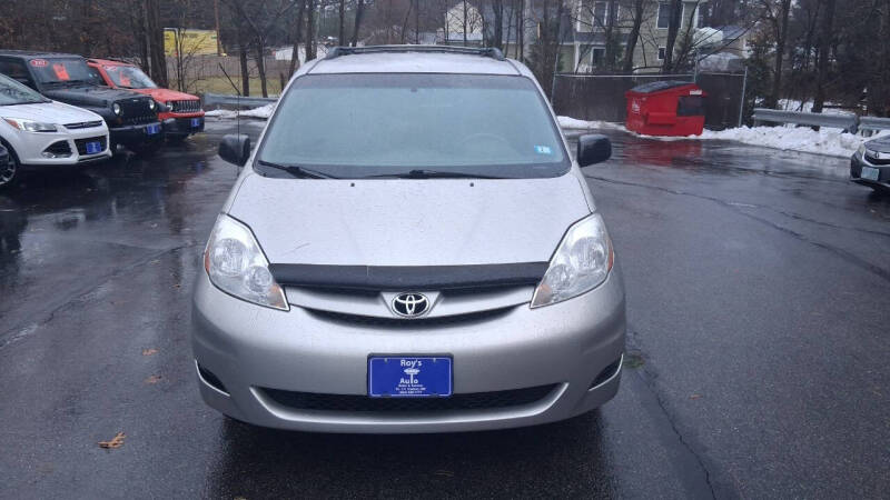 2009 Toyota Sienna LE 7-Passenger