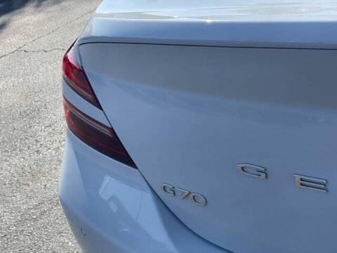 2023 Genesis G70