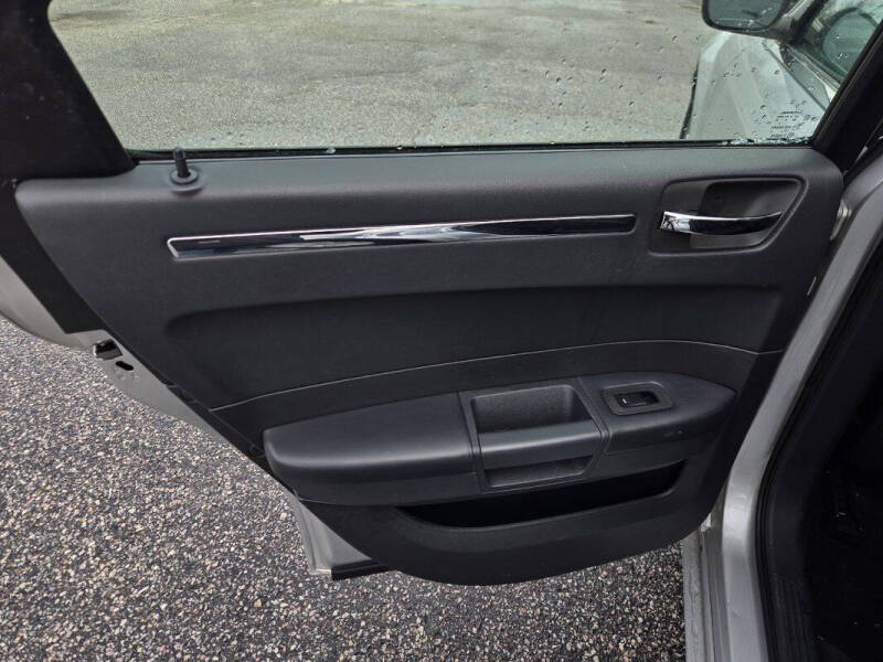 2009 Chrysler 300 LX