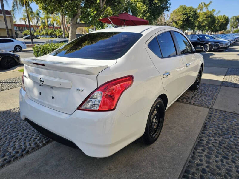 2019 Nissan Versa SV
