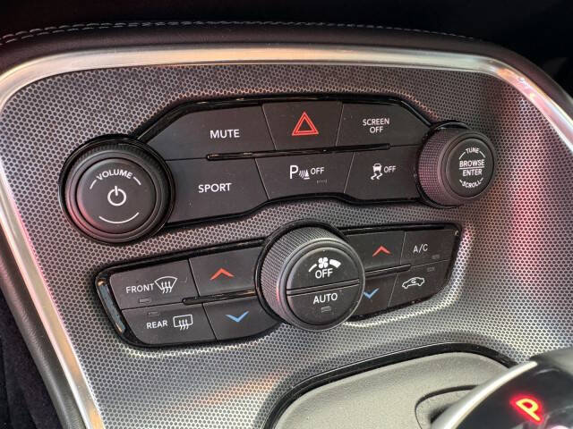 2018 Dodge Challenger SXT Plus