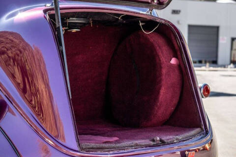 1937 Plymouth Deluxe