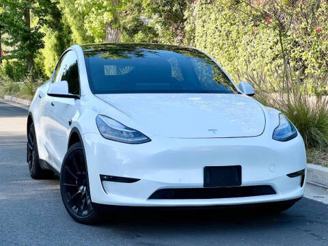 2023 Tesla Model Y Long Range