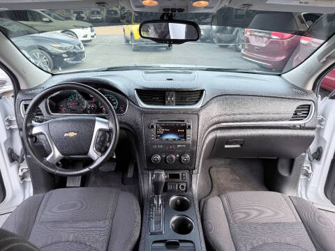 2017 Chevrolet Traverse LT