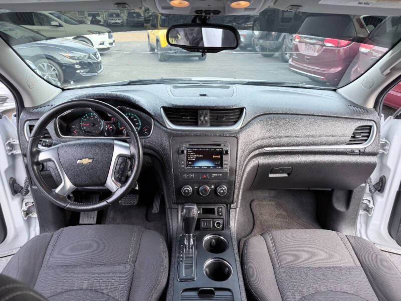 2017 Chevrolet Traverse LT