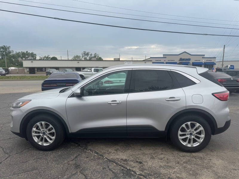 2020 Ford Escape SE