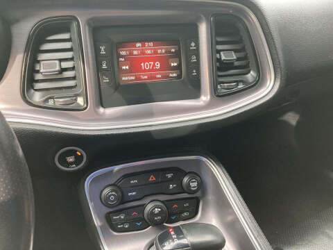 2017 Dodge Challenger SXT