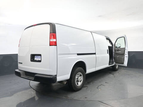 2023 Chevrolet Express 2500