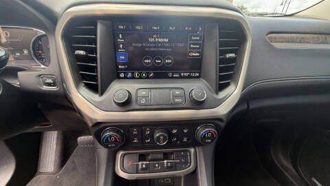 2020 GMC Acadia Denali