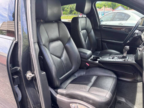 2017 Porsche Macan