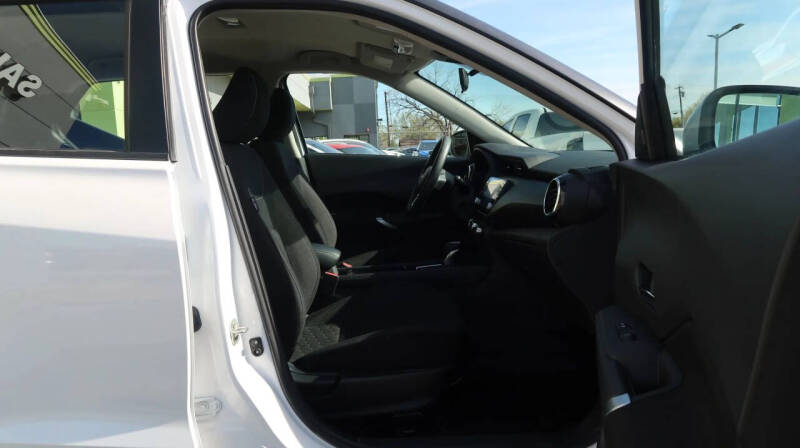 2023 Nissan Kicks SV